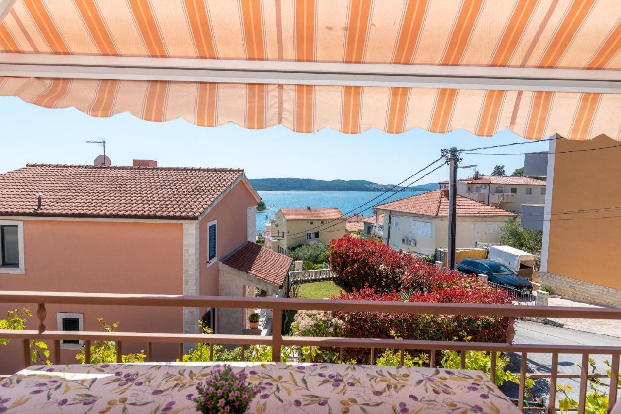 Comfortable Apartment Near The Sea Trogir Eksteriør bilde