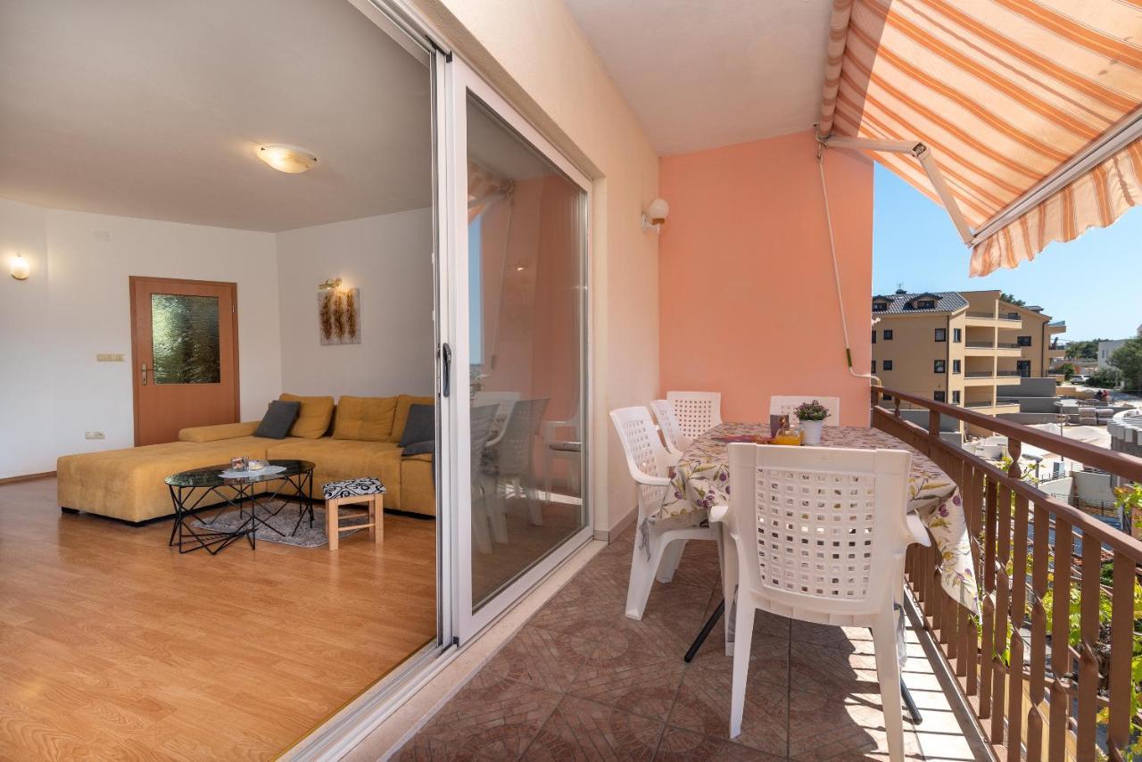 Comfortable Apartment Near The Sea Trogir Eksteriør bilde