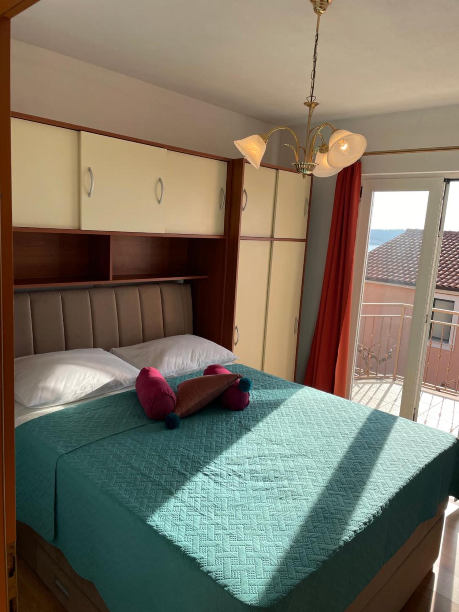 Comfortable Apartment Near The Sea Trogir Eksteriør bilde