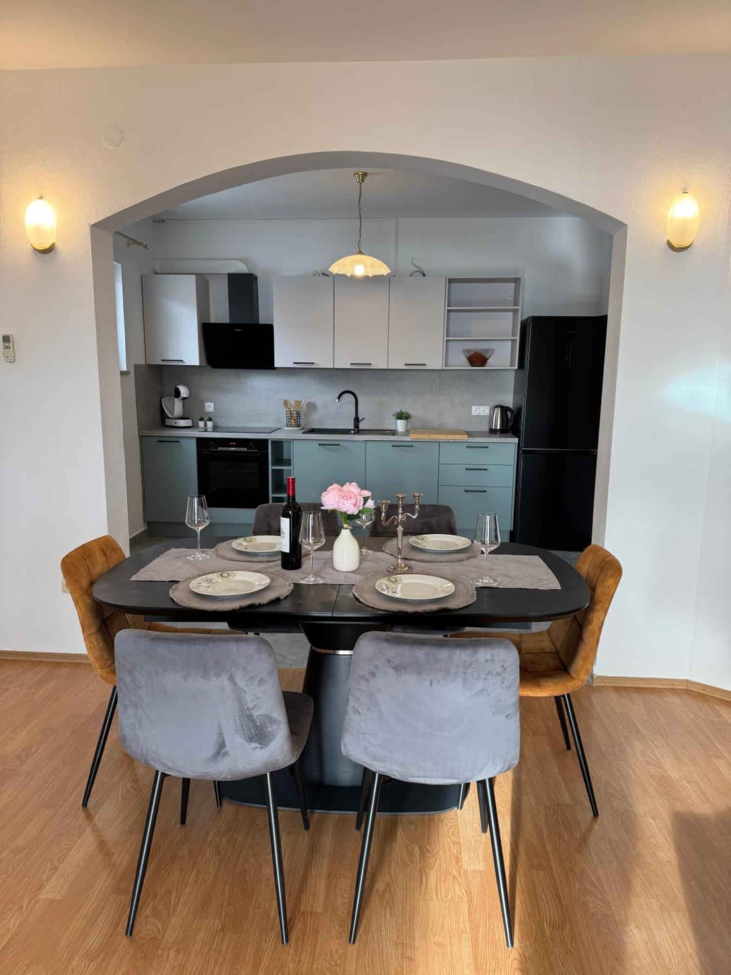Comfortable Apartment Near The Sea Trogir Eksteriør bilde
