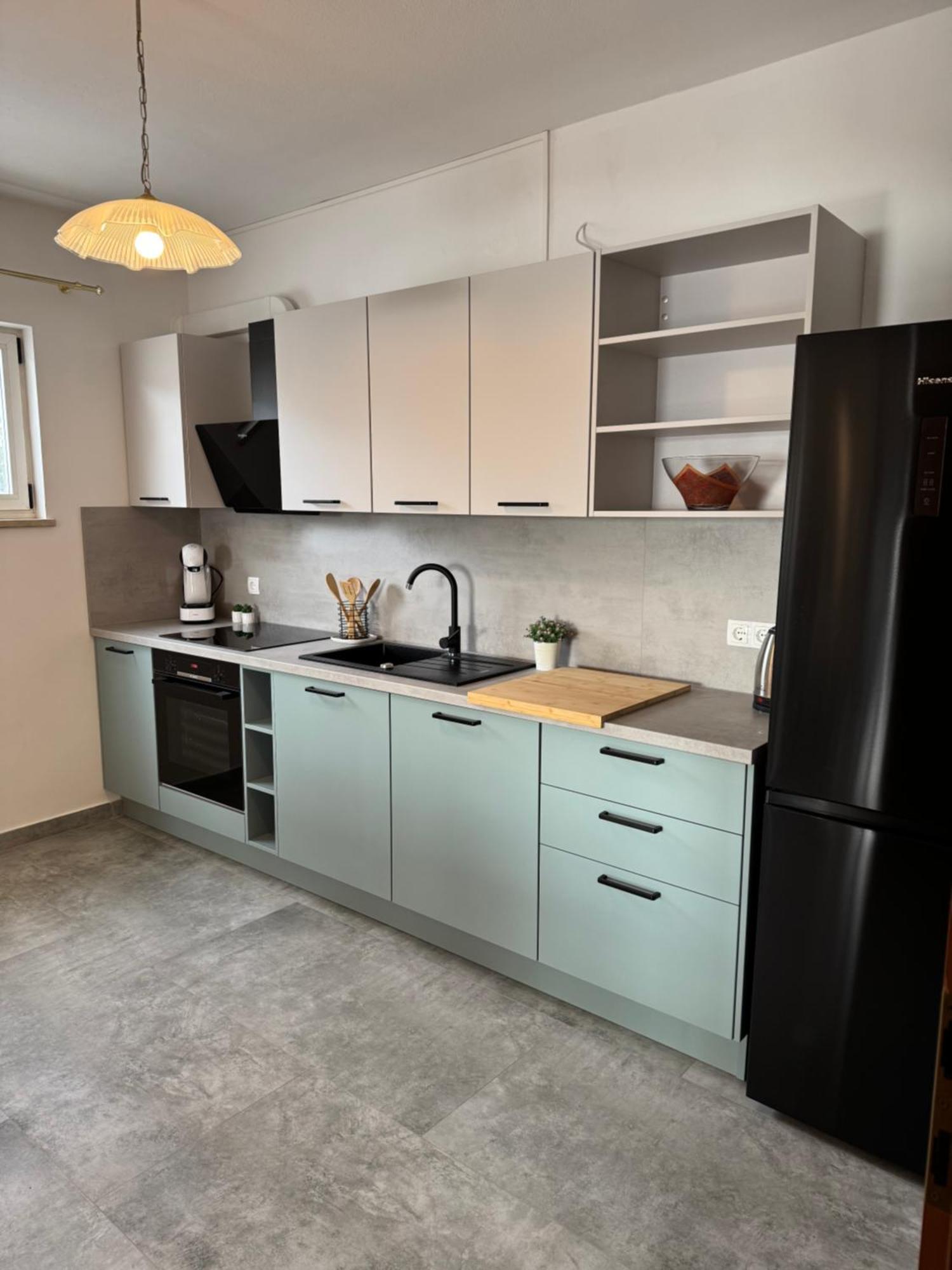 Comfortable Apartment Near The Sea Trogir Eksteriør bilde