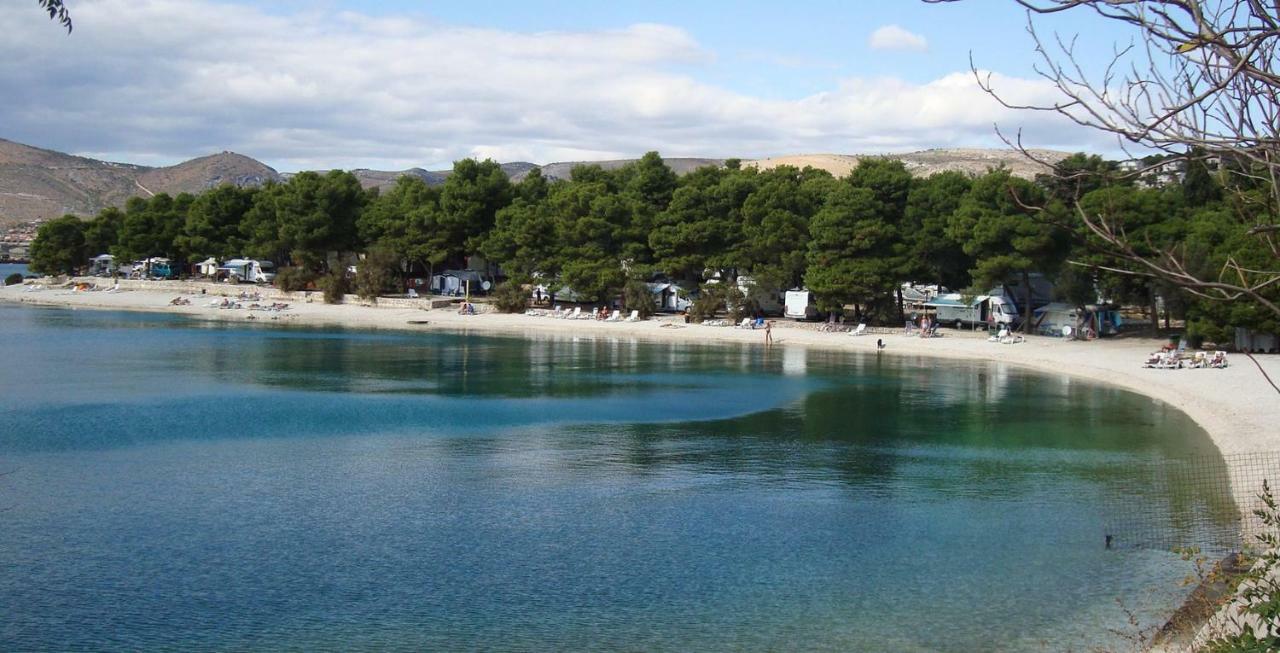 Comfortable Apartment Near The Sea Trogir Eksteriør bilde